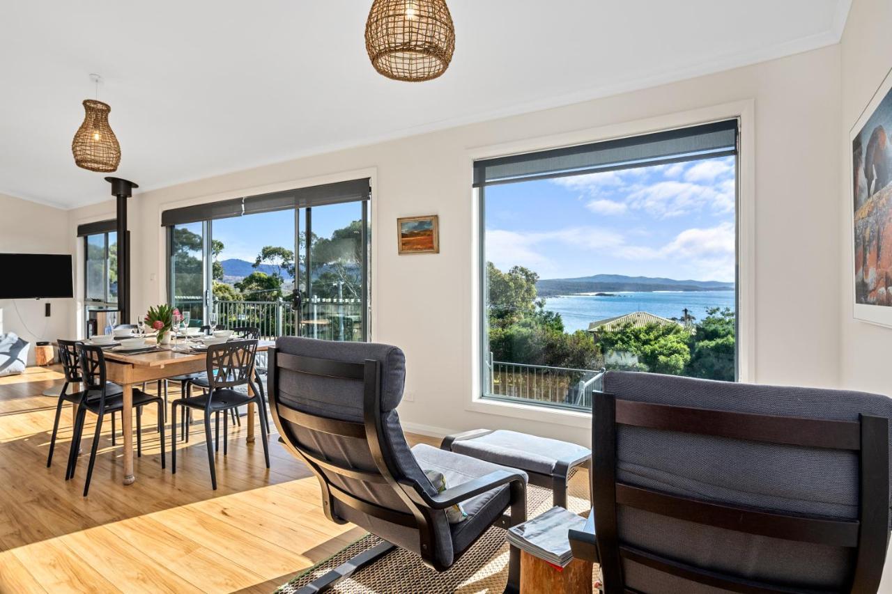Granite House @ Bay Of Fires Holiday home Binalong Bay